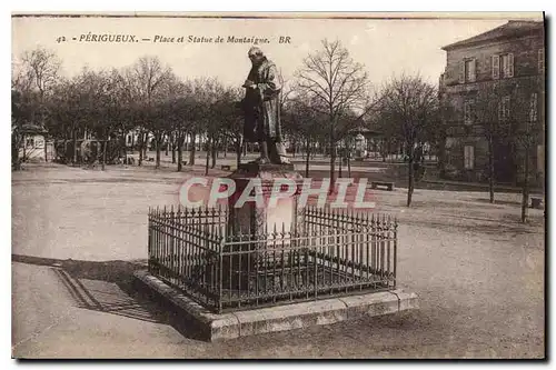 Cartes postales Perigueux Place et Statue de Montaigne