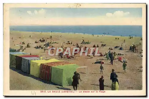 Cartes postales La Baule Loire Inf La sieste sur La Plage