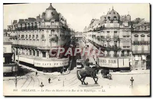 Cartes postales Orleans Place du Martroi et la Rue de la Republique
