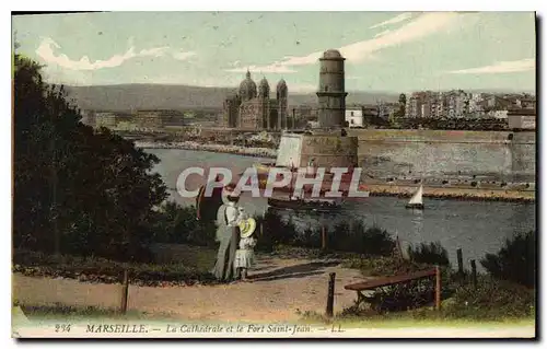 Cartes postales Marseille la cathedrale et le Fort Saint Jean