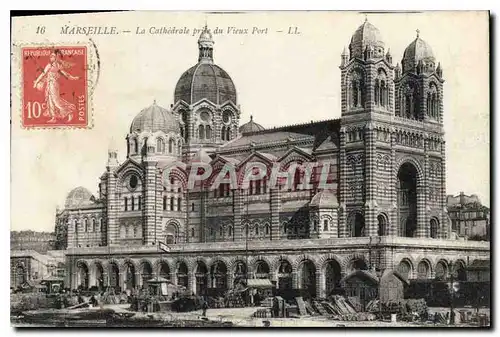 Ansichtskarte AK Marseille La Cathedrale prise de Vieux Port