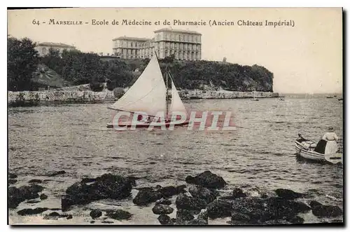 Ansichtskarte AK Marseille Ecole de medecine et de pharmacie Ancien chateau Imperial Bateau