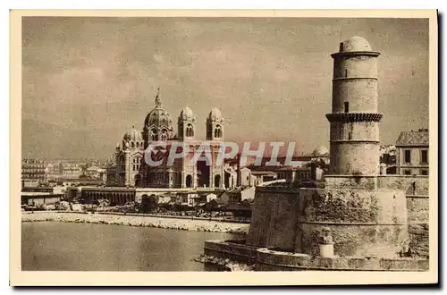 Ansichtskarte AK Marseille Bouches du Rhone la cathedrale et le Fort St Jean