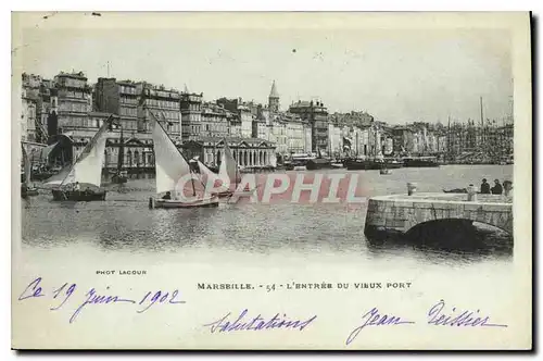 Ansichtskarte AK Marseille l'entree du Vieux Port Bateaux