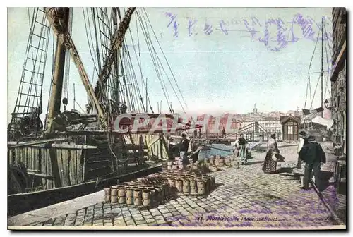 Ansichtskarte AK Marseille la place aux Huiles Bateau