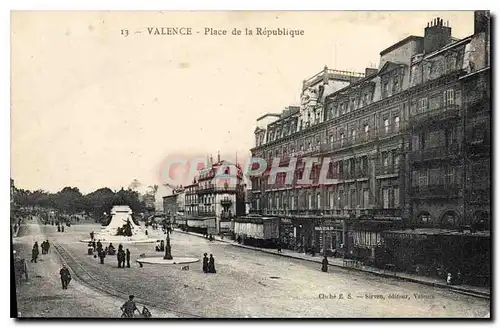 Cartes postales Valence Place de la Republique