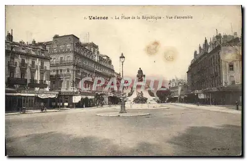 Cartes postales Valence la place de la Republique vue d'ensemble