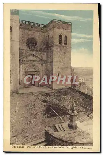 Cartes postales Grignan Parvis et facade de l'Ancienne Collegiale St Sauveur