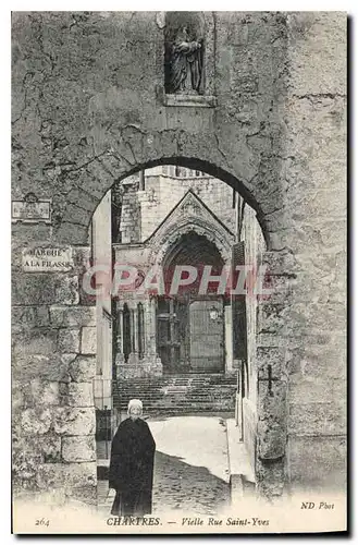 Cartes postales Chartres Vielle Rue Saint Yves Femme Folklore