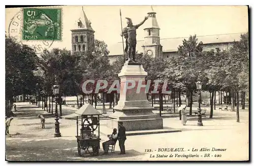 Cartes postales Bordeaux Les Allies Damour La Statue de Vercingetorix Marchand de glaces