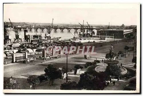 Ansichtskarte AK Bordeaux Port Autonome de Bordeaux Place de la Bourse et le Pont