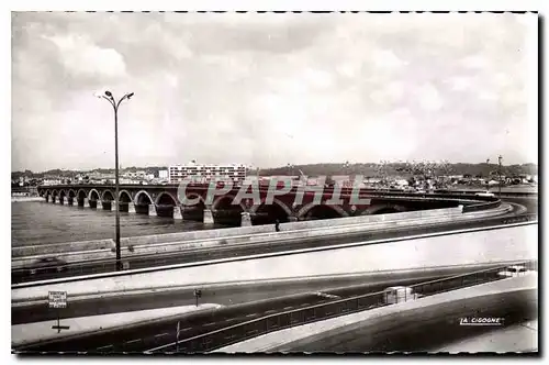 Cartes postales moderne Bordeaux Le Pont de Pierre