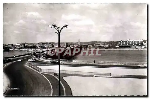 Cartes postales moderne Bordeaux L'Entree du Pont de Pierre