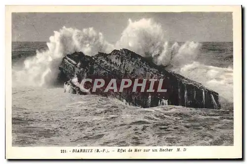 Ansichtskarte AK Biarritz Effet de Mer sur un Rocher