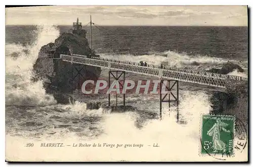 Cartes postales Biarritz Le Rocher de la Vierge par gros temps