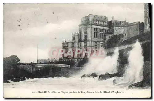 Cartes postales Biarritz Effet de Vague pendant la Tempete en face de l'Hotel d'Angleterre