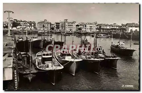 Cartes postales moderne Saint Jean de Luz La Cote Basque Le Port et la Maison de l'Infante Bateaux