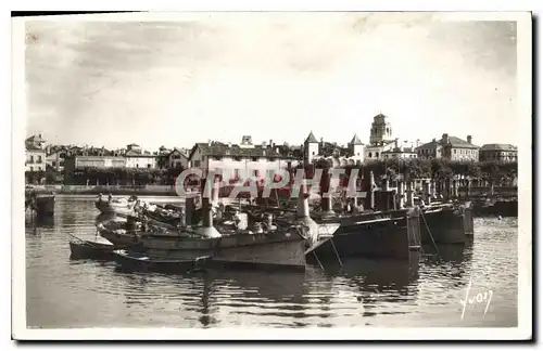 Cartes postales moderne Saint Jean de Luz (Bses Pyr) Le Port Bateaux