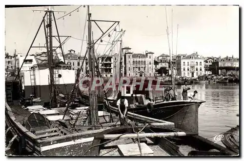 Cartes postales moderne Saint Jean de Luz Le Port et Maison de l'Infante Bateaux de peche