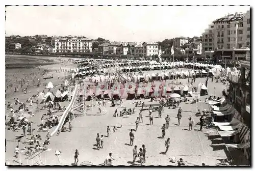 Cartes postales moderne Saint Jean de Luz (Basses Pyrenees) La Grande Plage et les Hotels Volley-Ball Volley Ball