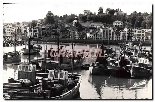 Cartes postales moderne Saint Jean de Luz Le Port des Pecheurs et vue sur Ciboure Bateaux