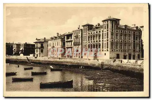 Cartes postales Saint Jean de Luz (Cote Basque) Le Quai et la Maison de l'Infante