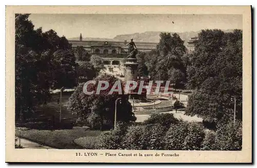 Cartes postales Lyon Place Carnot et la gare de Perrache