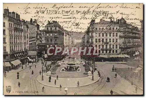 Cartes postales Lyon Place et Rue de la Republique