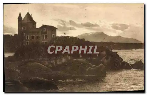 Ansichtskarte AK Biarritz Chateau Basque et la Rhune