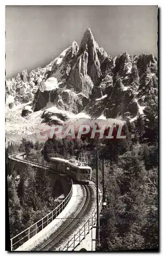 Cartes postales Chamonix Train du Montenvers et Aiguille du Dru