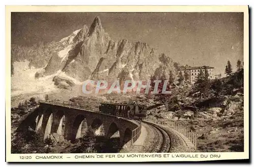 Cartes postales Chamonix Chemin de fer du Montenvers et L'Aiguille du Dru Train