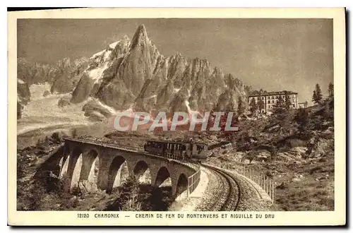 Cartes postales Chamonix Chemin de fer du Montenvers et Aiguille du Dru Train