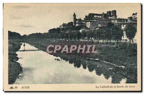 Cartes postales Auch La Cathedrale et bords du Gers