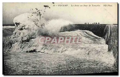 Cartes postales Fecamp La Jetee un Jour de Tempete