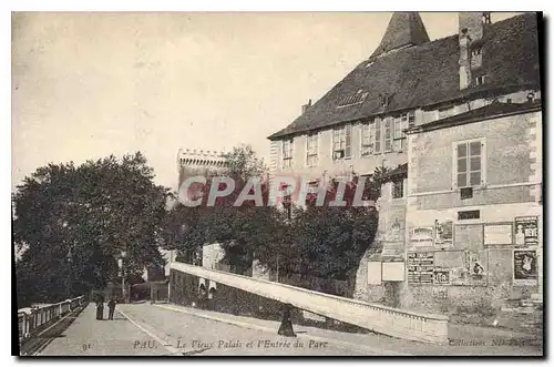 Ansichtskarte AK Pau Le Vieux Palais et l'Entree du Parc