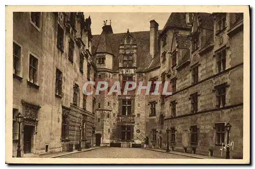 Cartes postales Pau Basses Pyrenees La cour d'honneur du chateau