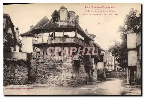 Ansichtskarte AK Les Basses Pyrenees Salies de Bearn Vieille Maisons sur Le Salete