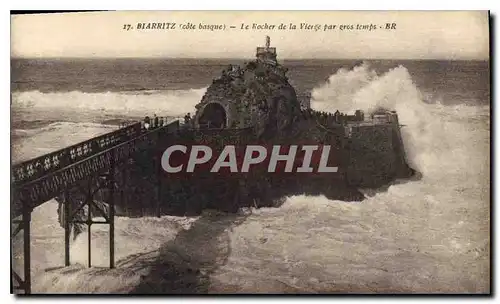 Cartes postales Biarritz Le Rocher de la Vierge par gros temps