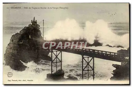 Ansichtskarte AK Biarritz Effet de Vague au Rocher de la Vierge Tempete