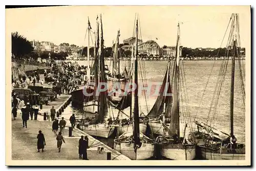 Ansichtskarte AK Royan Charente Inferieure Le Vieux Port Bateaux