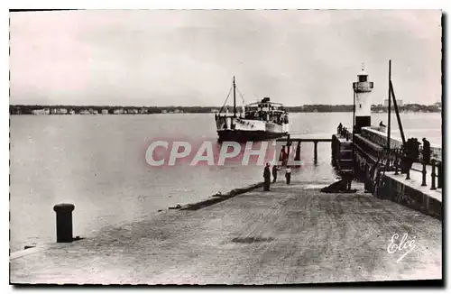 Cartes postales moderne Royan Le Bac venant de Pointe de Grave entre au Port