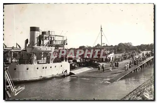 Cartes postales moderne Arrivee du Bac de Royan a la Pointe de Grave Arrivee