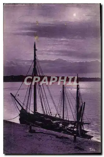 Cartes postales Royan Bateau de peche Contre jour