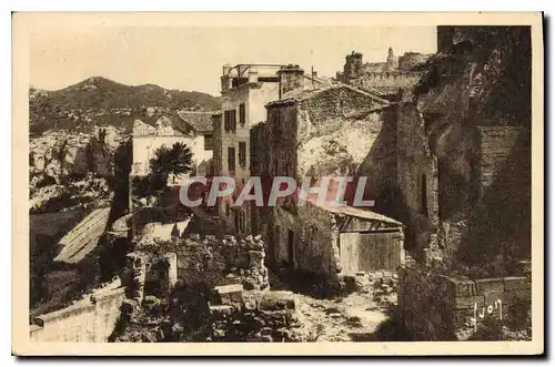 Cartes postales Les baux Le Vallon de la Fontaine A gauche la voie romaine