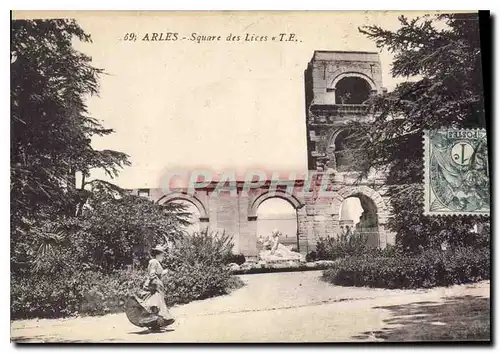 Cartes postales Arles Square des Lices