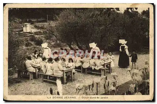 Cartes postales La Bonne Jeanne Diner dans 4e jardin