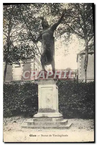 Ansichtskarte AK Gien Loiret Statue de Vercingetorix