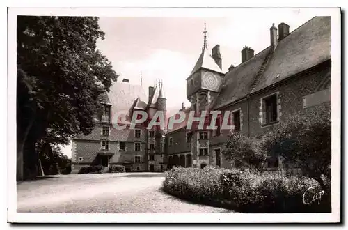 Cartes postales Gien La Cour du Chateau