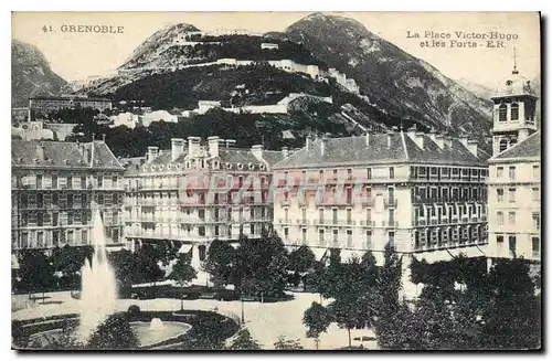 Cartes postales Grenoble La Place Victor Hugo et les forts