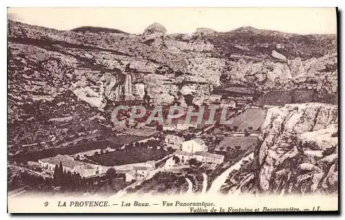 Cartes postales La Provence Les Baux Vue pamoramique Vallon de la Fontaine et Beaumaniere